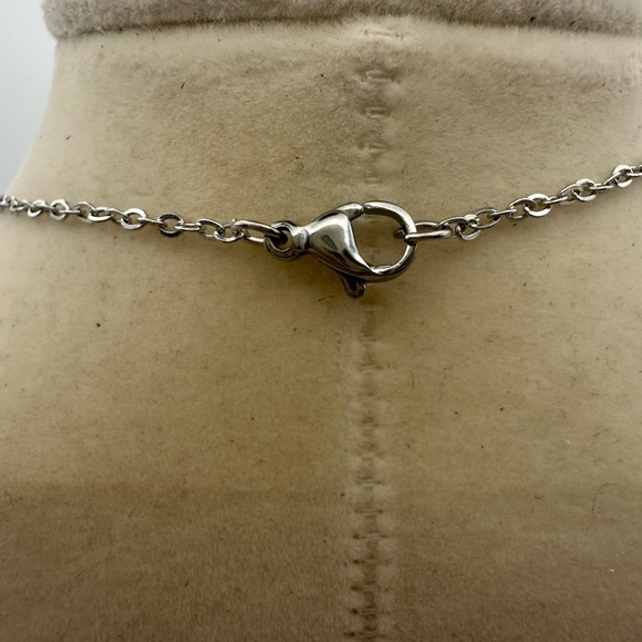 Set of Rose Quartz Teardrop Pendant Necklace and Rose Quartz Ring - Picture 9 of 16